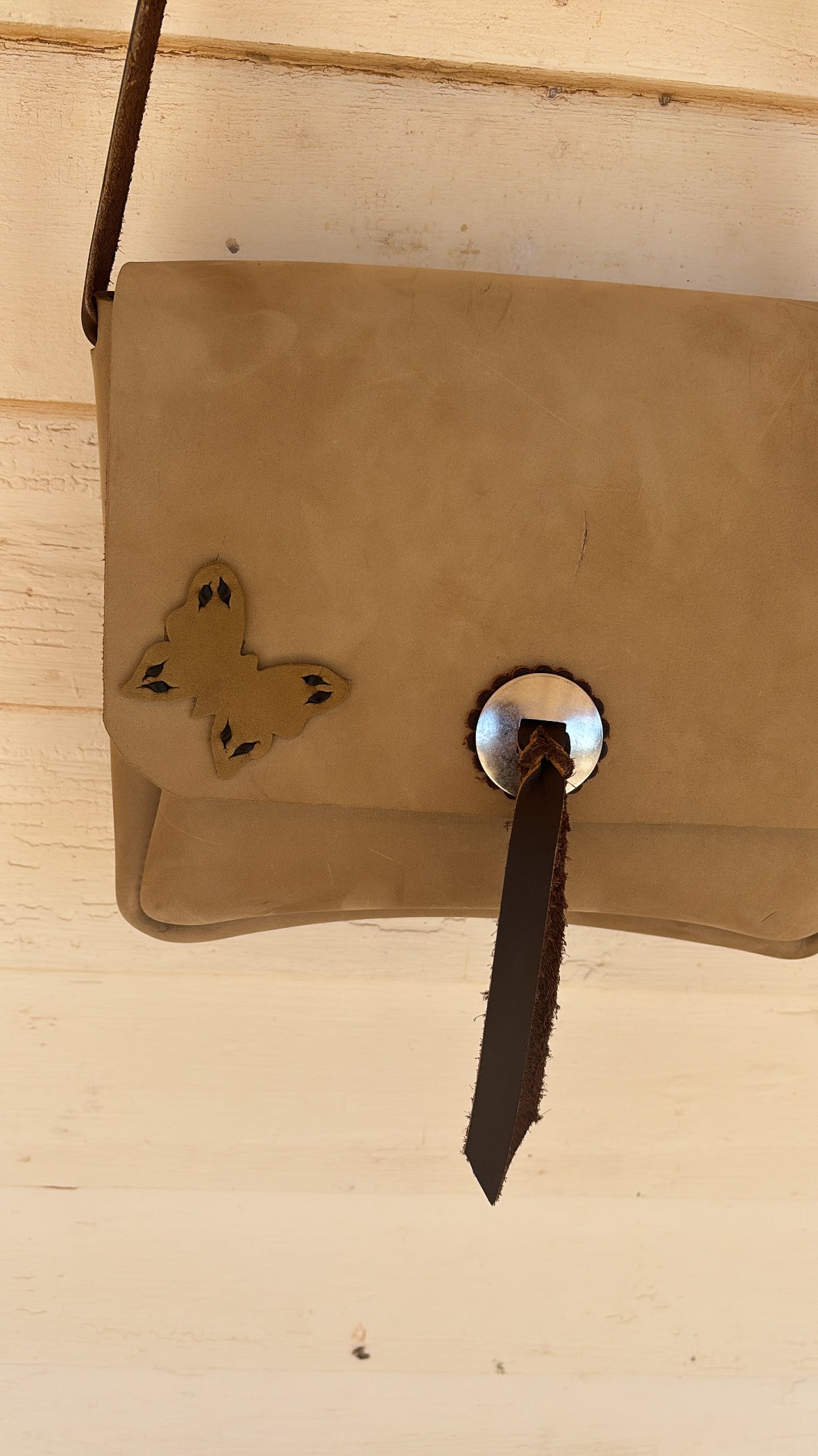 TAN BUTTERFLY CROSSBODY